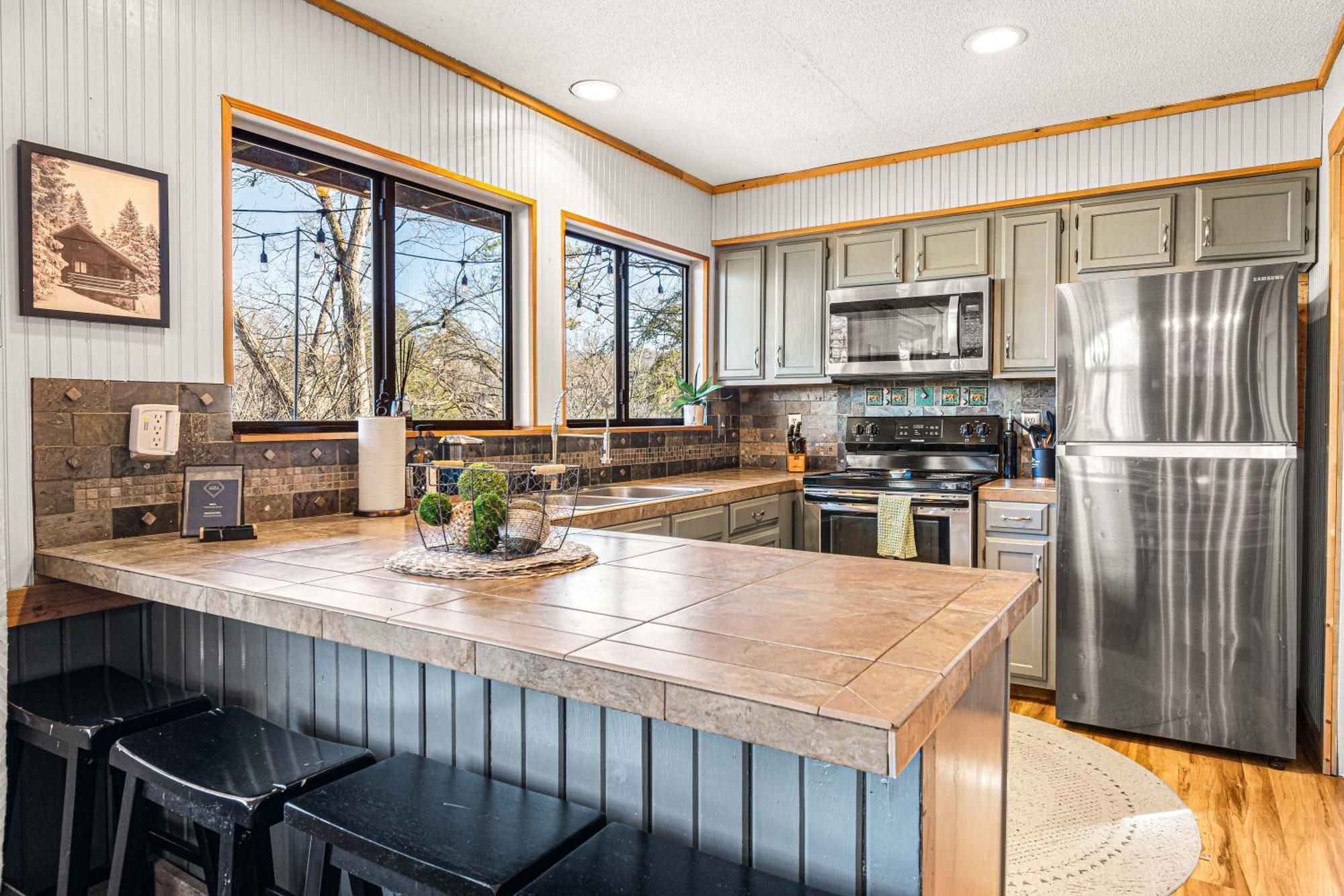 The Family Stone Luxe Cabin Sleeps 12 Hot Tub Dogfriendly Dollywood Pigeon Forge Exterior photo